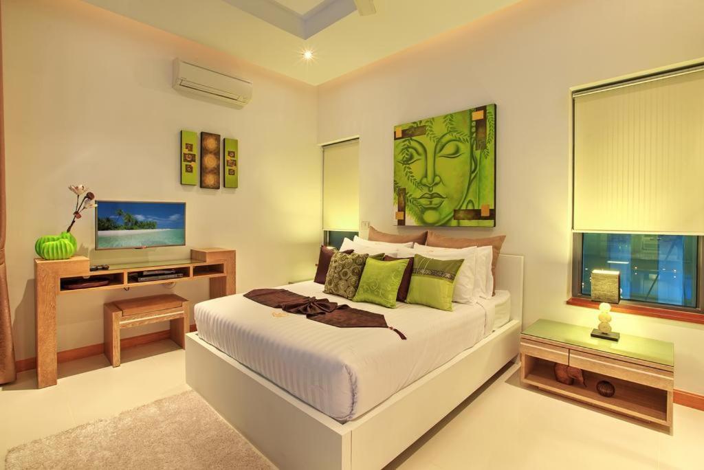 Crystal Pool Villa Rawai Exterior photo