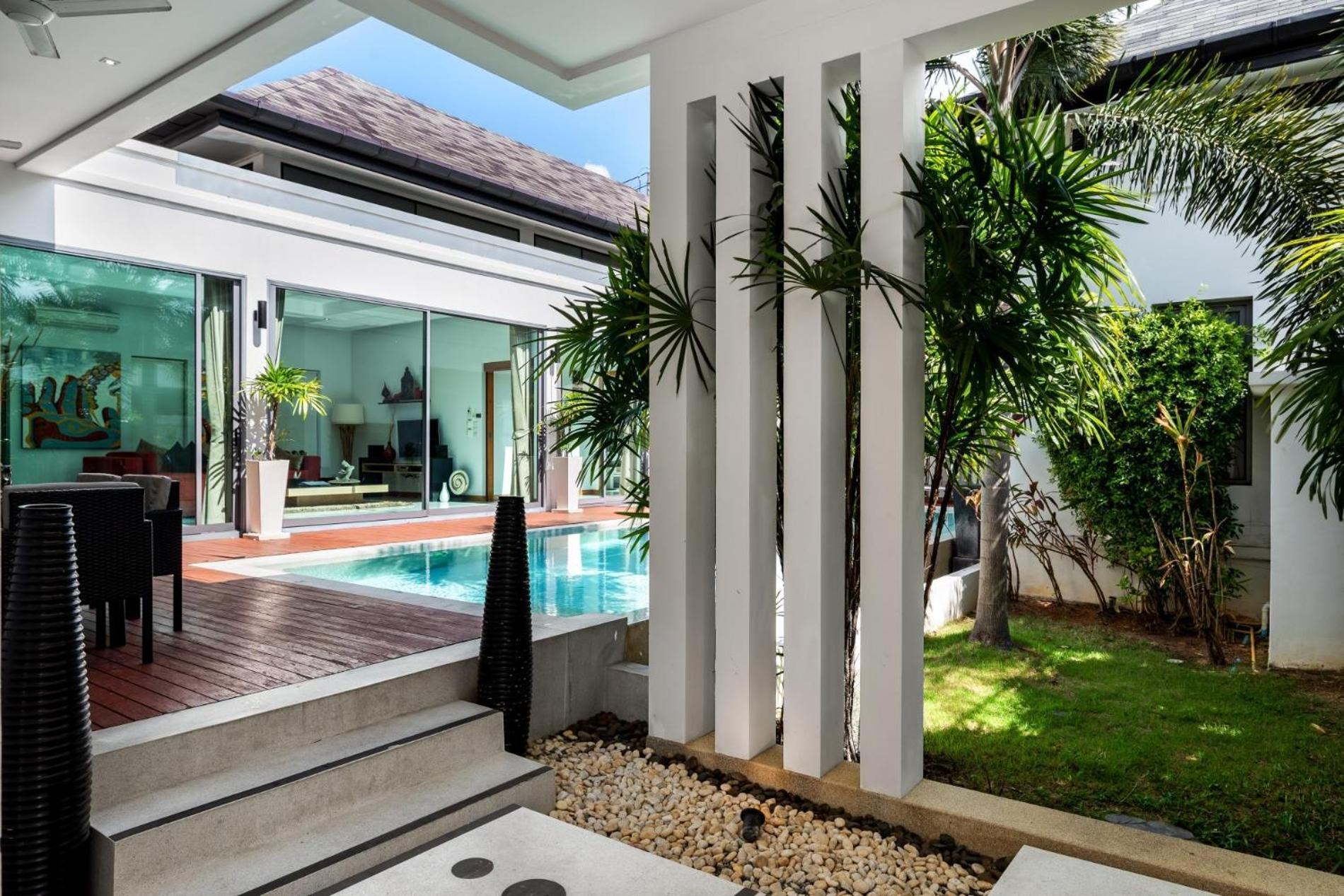 Crystal Pool Villa Rawai Exterior photo